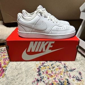 Women’s Nike court vision low